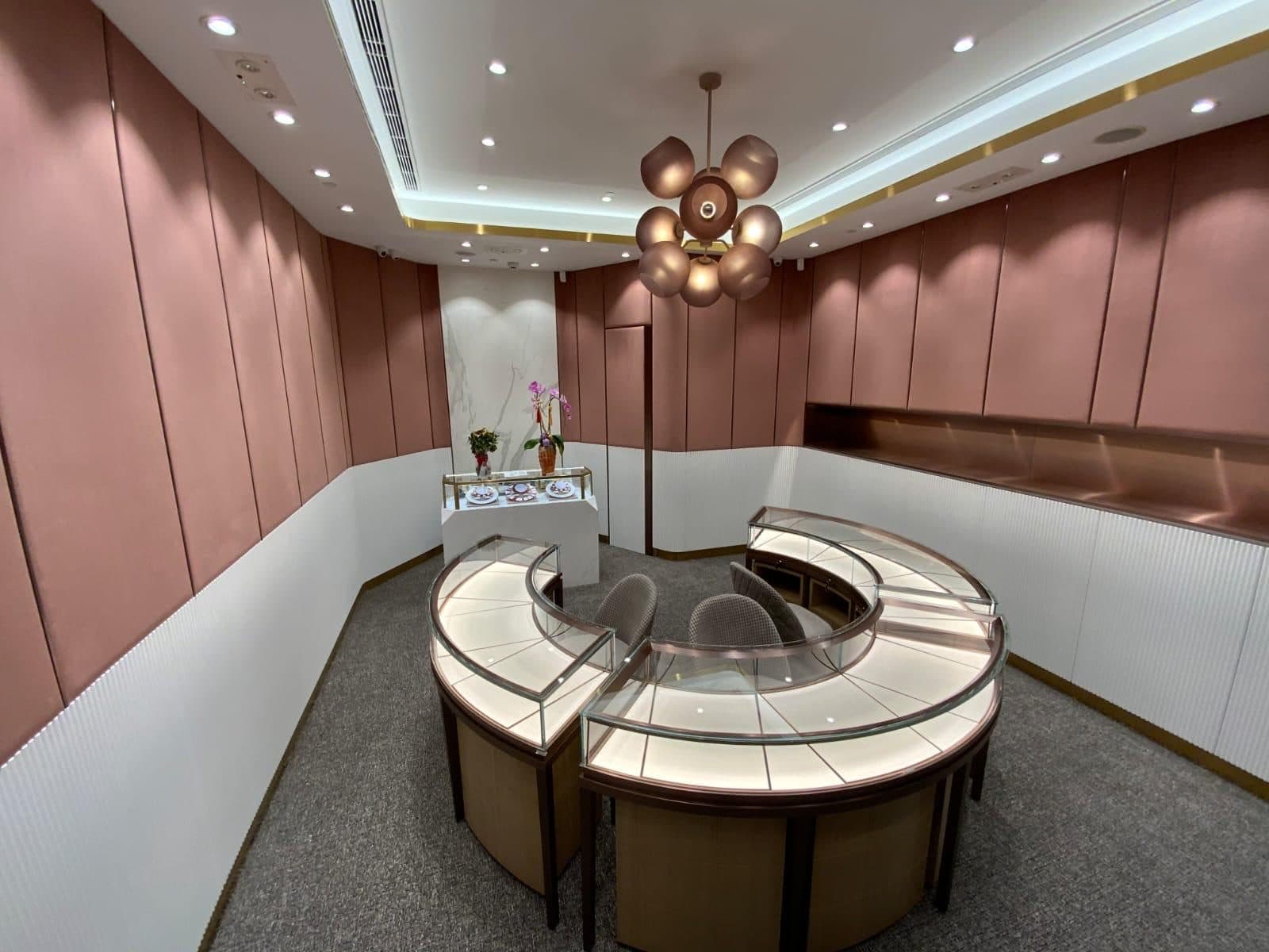 Jewellery Company — jewellery showroom overview, completed showcase