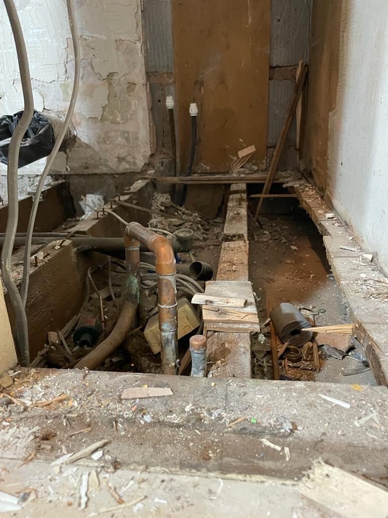 B36 — Kitchen floor services, construction progress