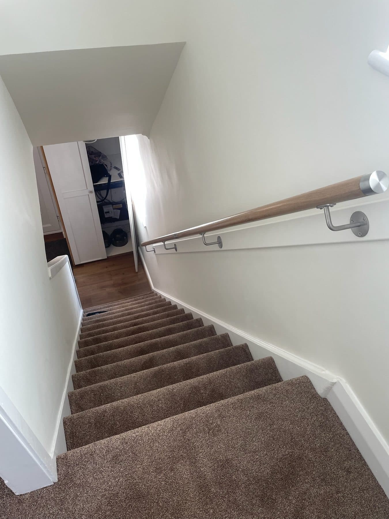 B75 — Staircase and handrail, completed showcase