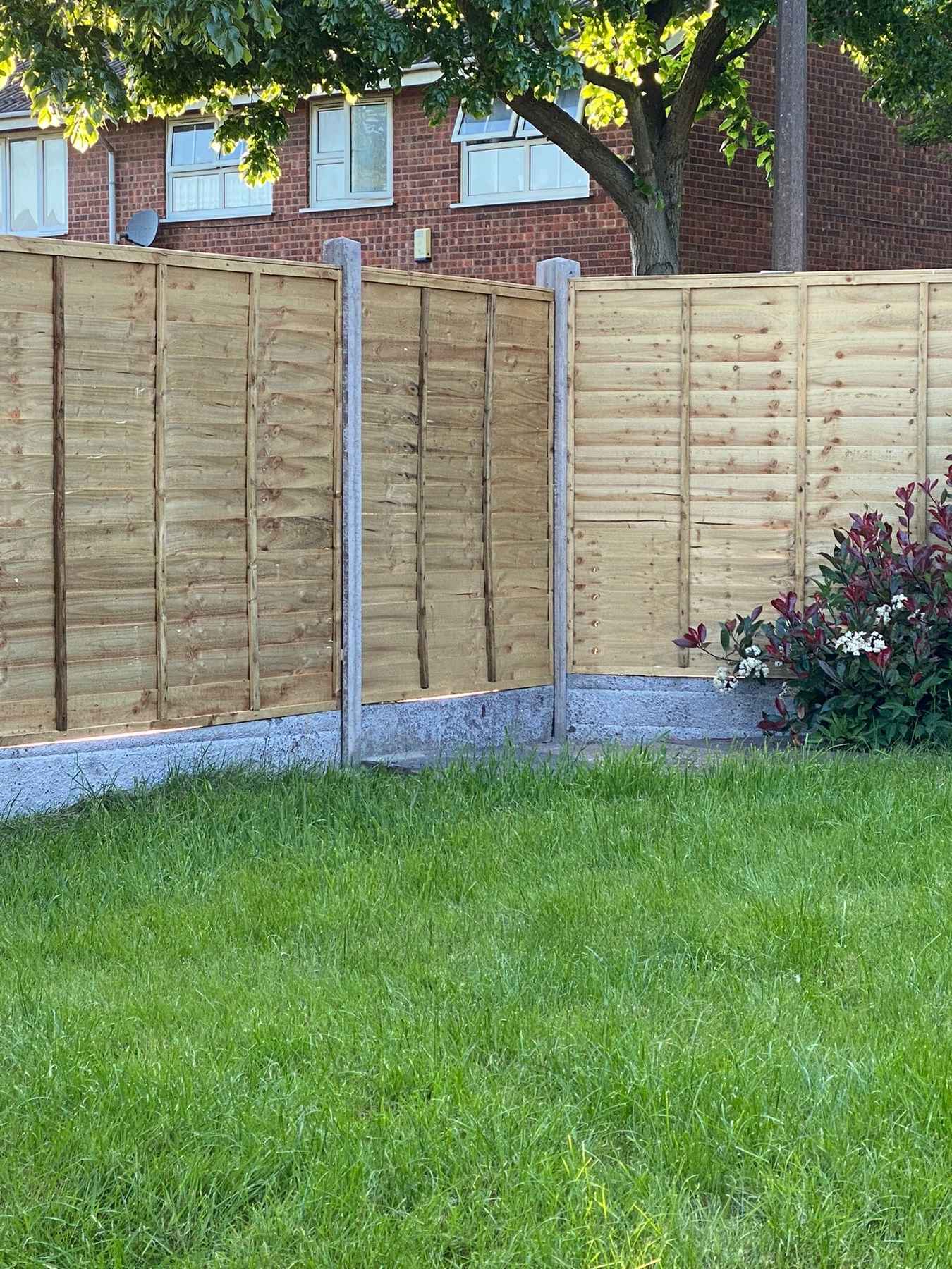 B76 — Garden-facing fence, completed showcase