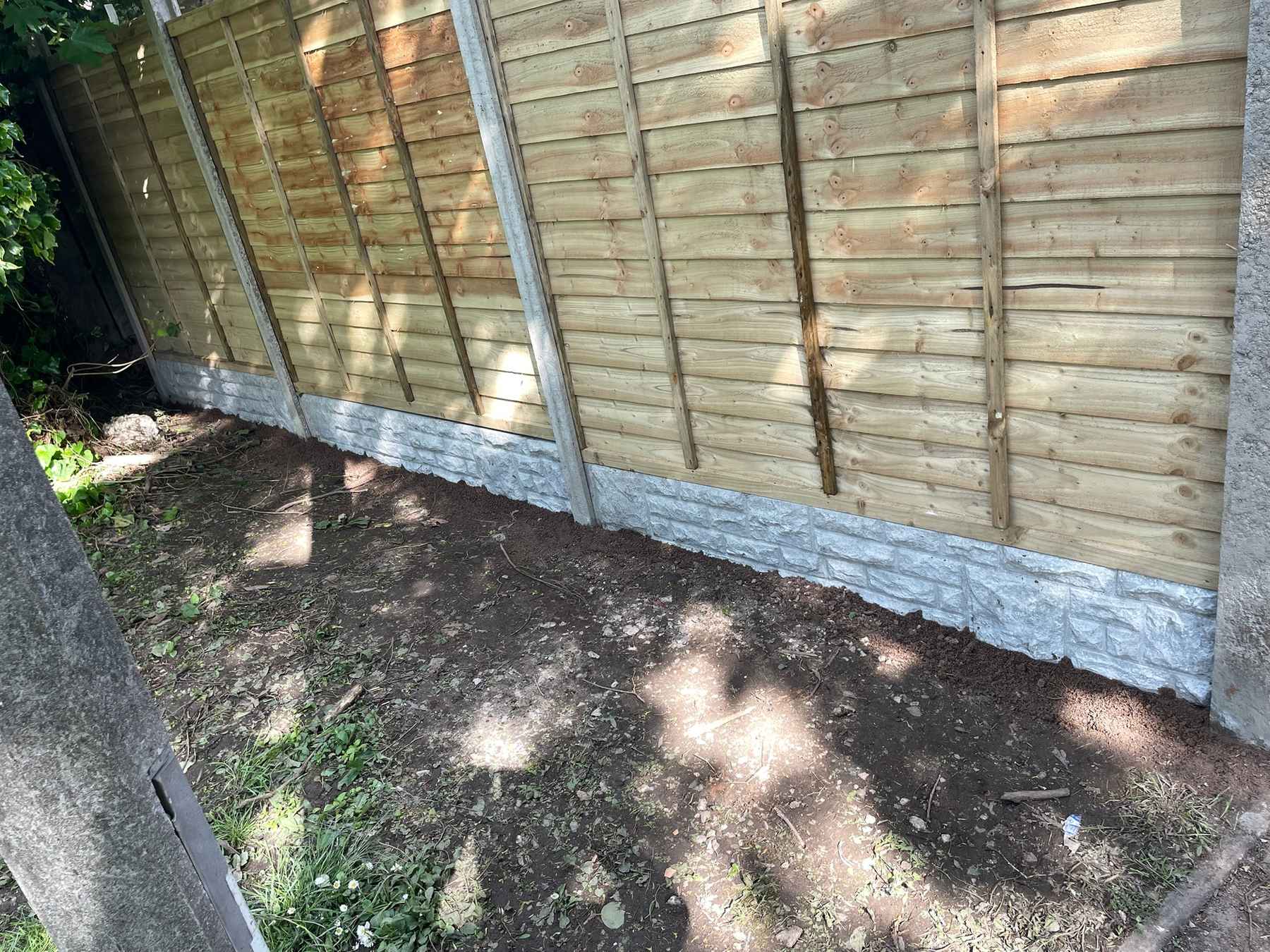 B76 — Gravel-board base, details
