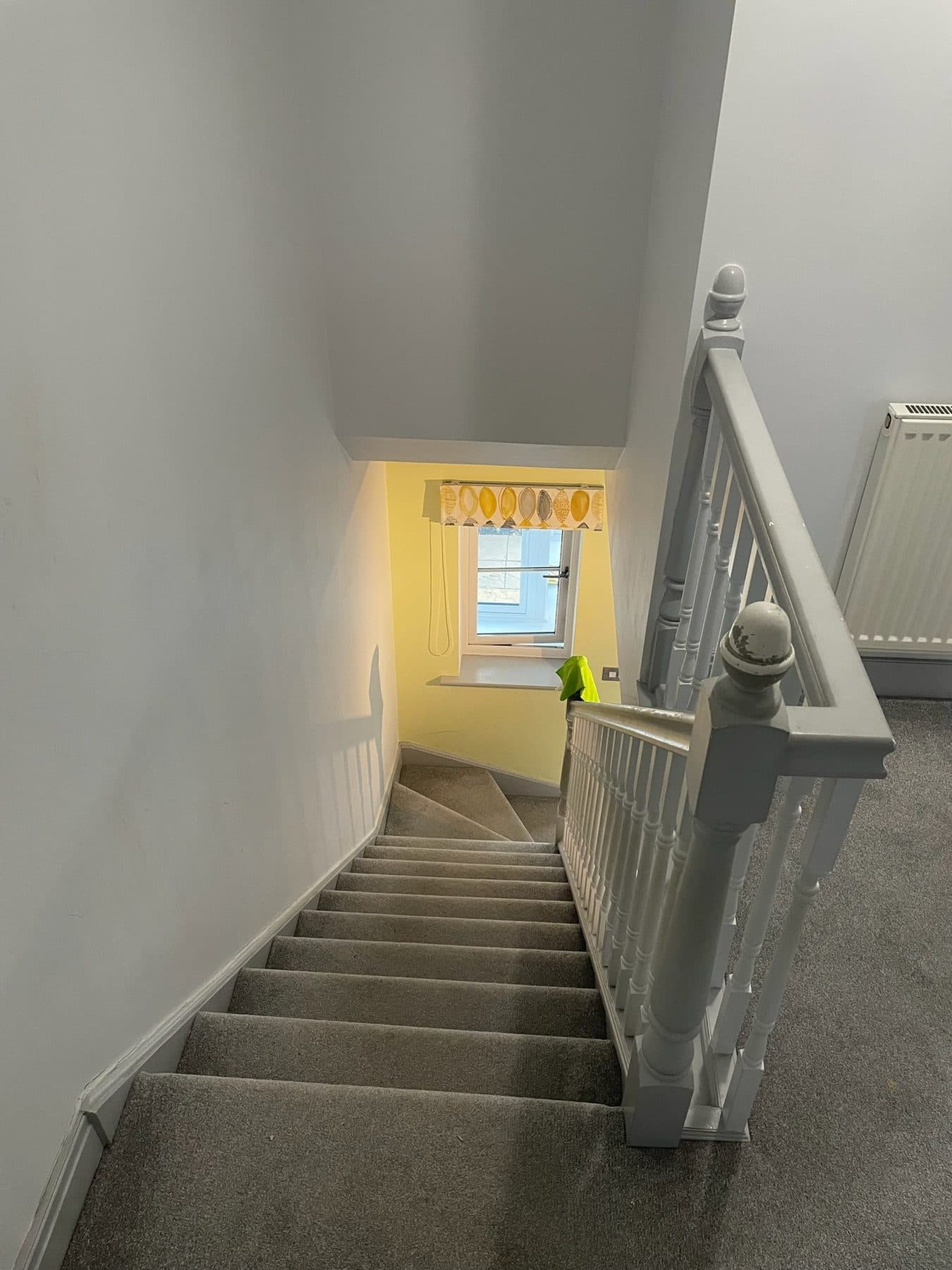 B90 King — Original stairwell and lower landing, before batch