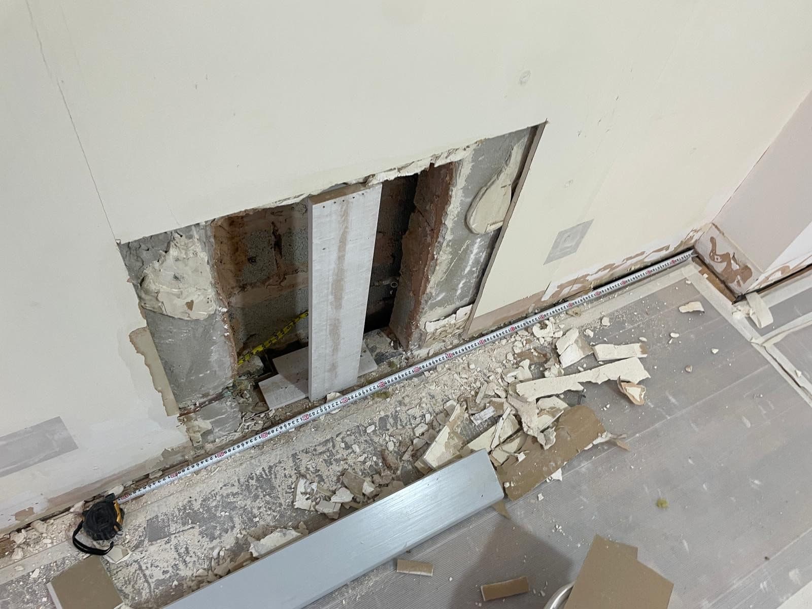 B90 King — Structural opening measurement, construction progress