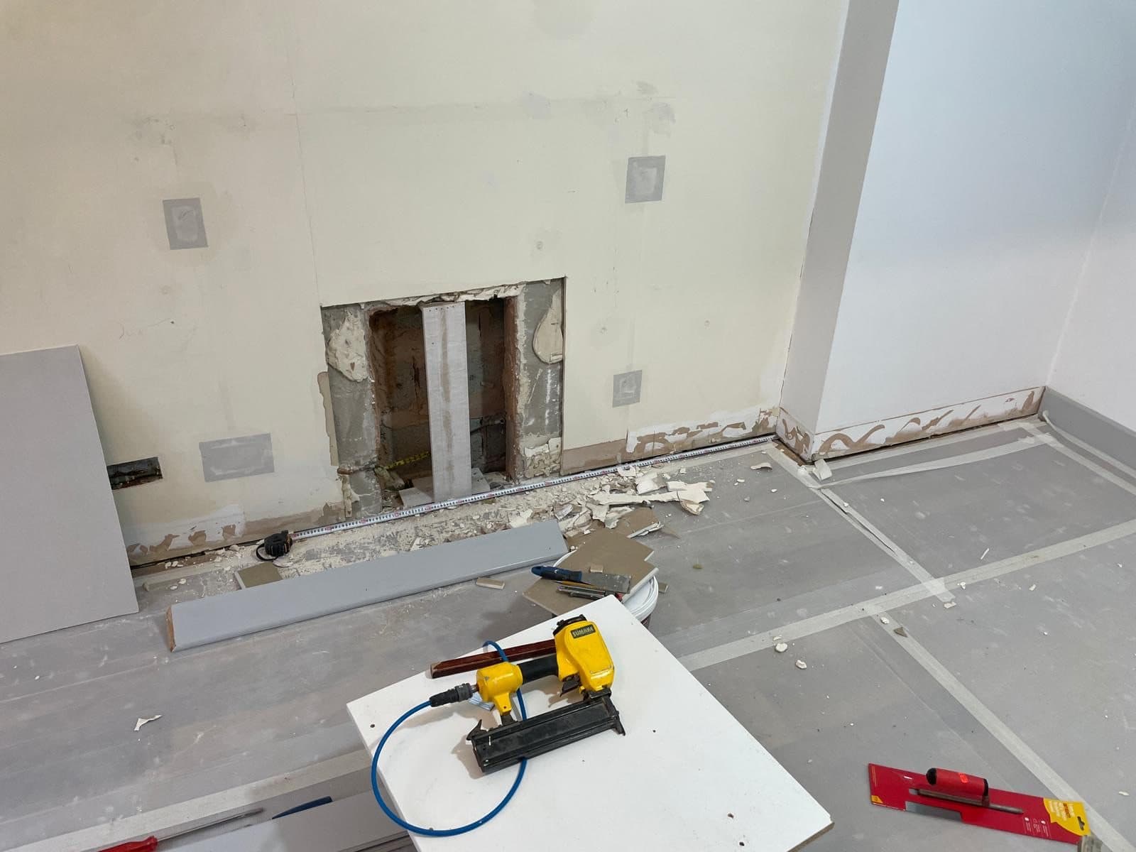 B90 King — Structural opening overview, construction progress
