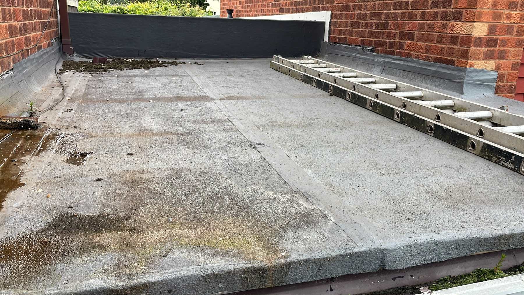 WS13 — Flat Roof, pair before